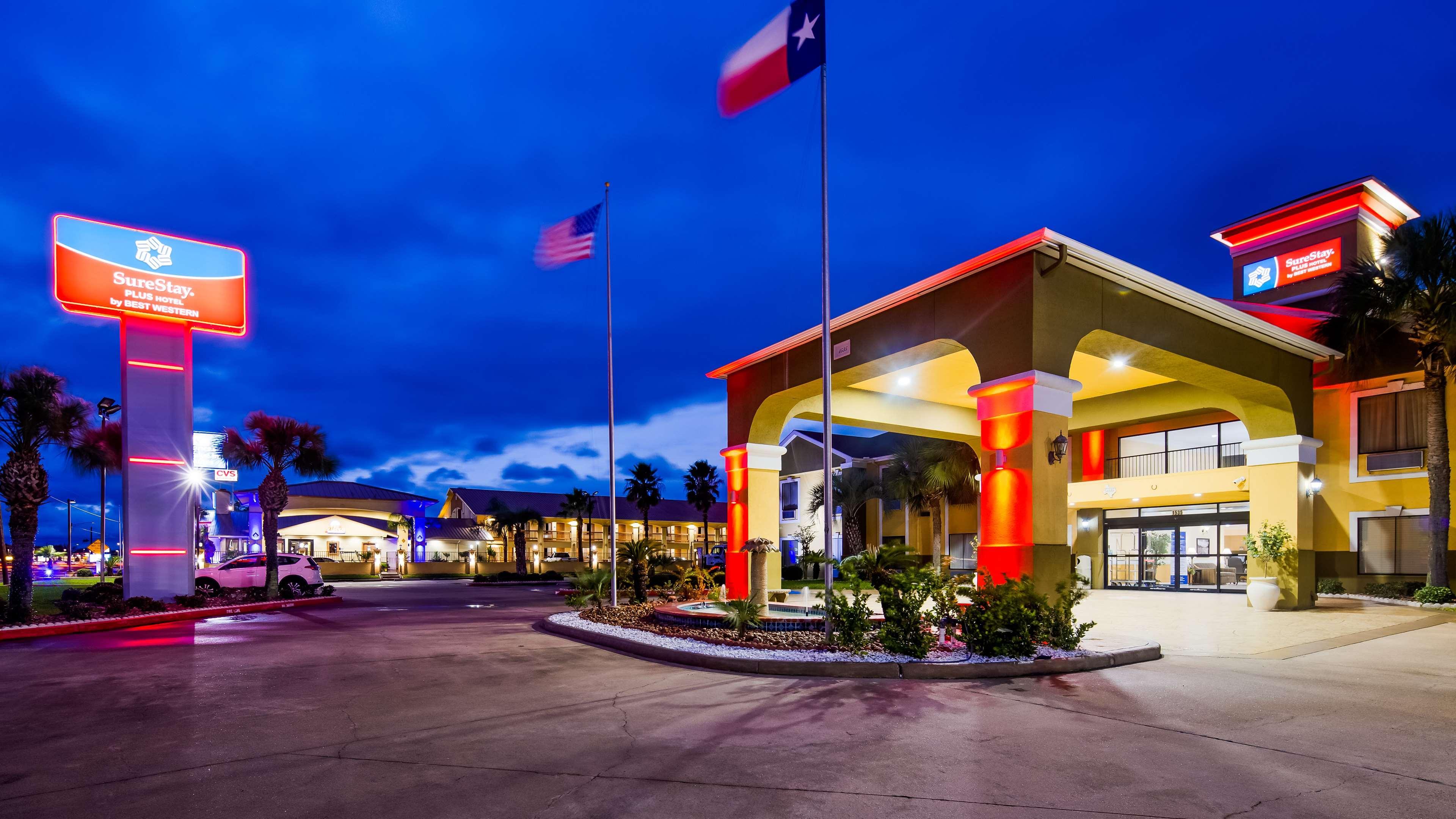 Western And Conference Center Hotel 3*